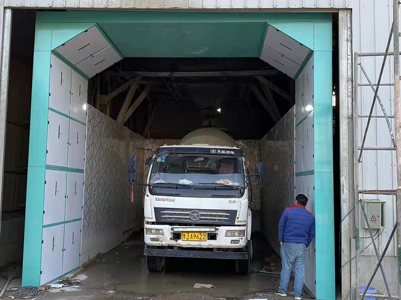 攪拌站龍門洗車機(jī),安陽(yáng)卸料口龍門洗車機(jī)